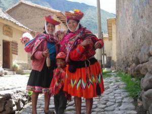 peruvian clothing